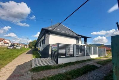 Casa Unirea formata din doua apartamente,cu doua intrari separate. - 17