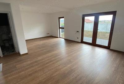 Casă cu 3 camere cu Teren 470 Mp în Central - 4