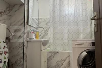 Apartament cu 2 camere decomandat în Criș