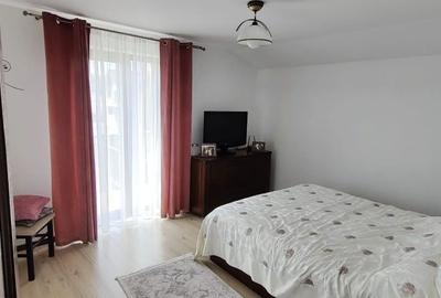 Casă cu 4 camere în Dragomirna - 1