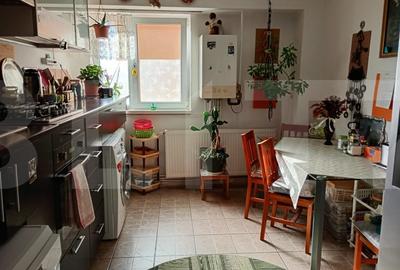 Apartament cu 3 camera, 68 mp, zona Lenin - 4