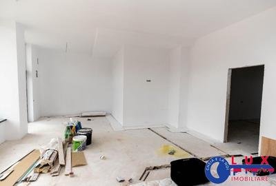 Spațiu comercial, de 120 mp, în E3 - 2