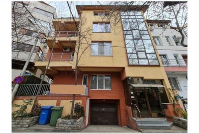 Birou, 735 mp în Herăstrău