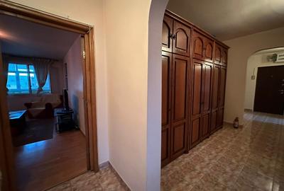 3 Camere Gorjului Militari Bloc reabilitat 3 Minute Metrou - 3