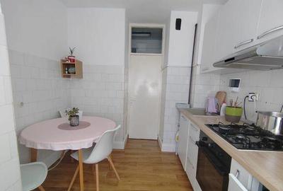 3 camere - zona Han - etaj 3/4 - decomandat - 63 mp - balcon - 1