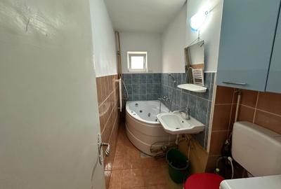 Apartament cu 2 camere semidecomandat în Rogerius