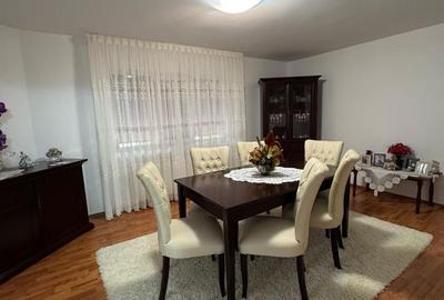 Casă cu 7 camere cu Teren 1061 Mp în Săcălășeni - 4