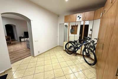 Casă cu 4 camere cu Canalizare în Parcul Carol - 11