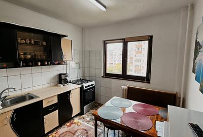 Apartament cu 3 camere decomandat în Tineretului - 3