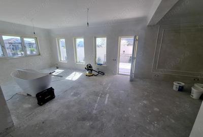 Casă cu Canalizare în Central