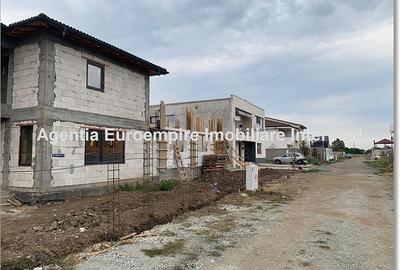 Teren Construcții intravilan de 365 mp, în Km 5 - 1