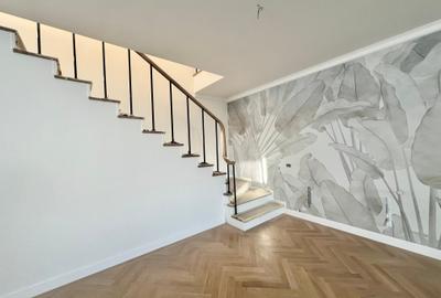 Casă individuală cu 6 camere cu Canalizare în P-ța Victoriei - 1