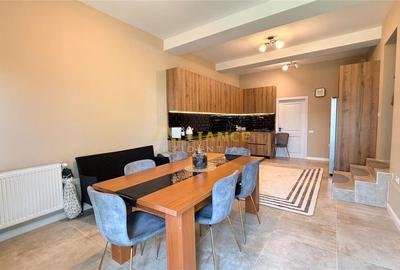 Casă cu 9 camere cu Teren 450 Mp în Berceni - 9