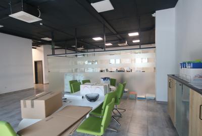 Spatiu cu destinatie Birouri,178,3 mp,2 grupuri sanitare,bucatarie - 9