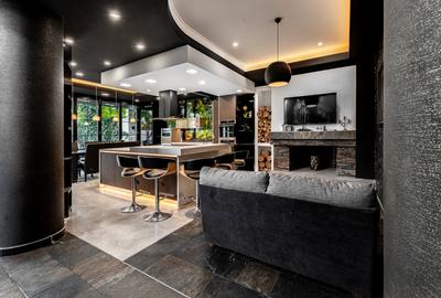 Casă individuală cu 7 camere cu Canalizare în Colentina - 3