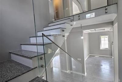 Casa / Vila 178 mp - Bragadiru  /  Cartier Independentei - 11