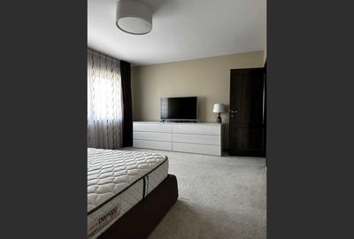 Casă de vânzare Ultracentral, 6 Camere, 160 mp, Bacău - 1
