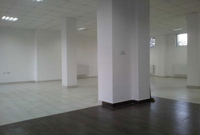 Spațiu comercial, de 200 mp, în Central - 7