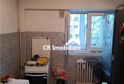 Apartament cu 3 camere semidecomandat în Dristor - 3