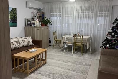 Apartament cu 2 camere, mobilat în Tomis Nord