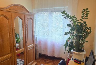 Vand apartament 2 camere in Deva, zona Zamfirescu, et. 2 - 1
