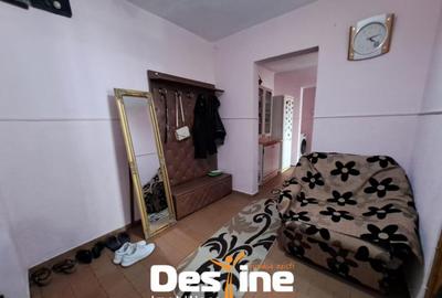 ZIMBRU, Apartament 3 camere, DECOMANDAT, 59.5mp, et 4 cu pod - 2