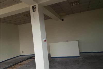 Spațiu comercial, de 80 mp, în Central - 7