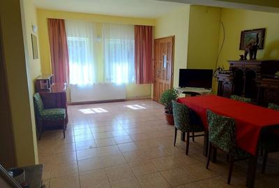 Casă cu 4 camere în Timișu de Jos - 6