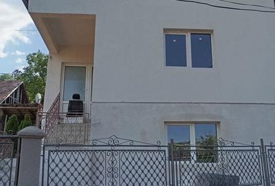Casă cu 4 camere cu Teren 533 Mp în Baciu - 2