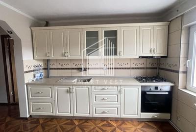 Apartament cu 3 camere decomandat, mobilat în Micro 16