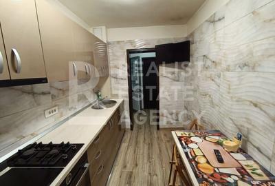Apartament cu 2 camere decomandat, mobilat în Polonă - 3