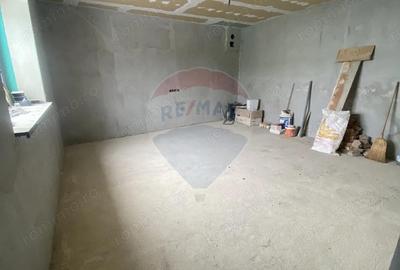 Apartament cu 2 camere semidecomandat în Mediaș - 2