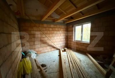 Casă cu 3 camere cu Teren 500 Mp în Central - 1