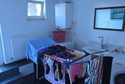 Casă cu 5 camere în Zăvoi - 12