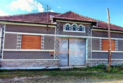 Casă cu 4 camere cu Teren 992 Mp în Suplacu de Tinca