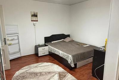 Apartament cu 2 camere decomandat în Berceni
