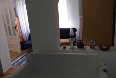 Casă cu 4 camere în Vadu