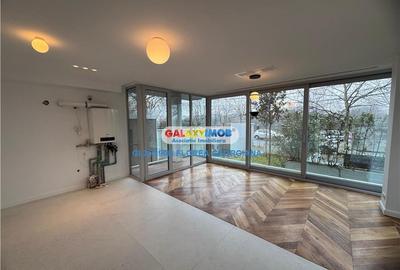 Apartament cu 3 camere decomandat în Băneasa