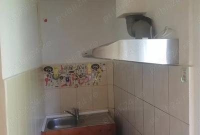 Garsonieră decomandată în Rovine - 4