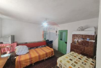 Casa cu 4 camere de vanzare in Jaristea - 2