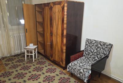 Apartament cu 3 camere decomandat în Progresul - 8