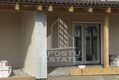 Casă individuală cu 4 camere cu Canalizare în Moșnița Nouă - 2