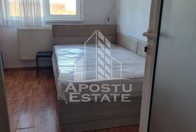 Garsonieră decomandată, mobilată în Lipovei