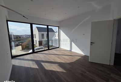 Casă cu 5 camere cu Teren 300 Mp în Tineretului - 2