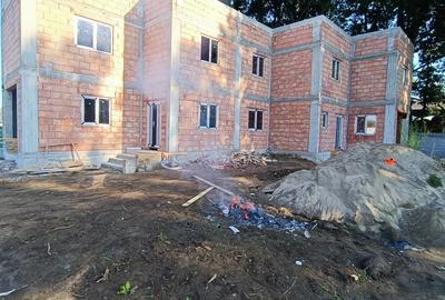 Casă cu 3 camere cu Teren 300 Mp în Rădăuți - 2
