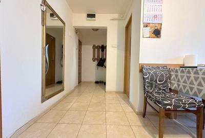Apartament cu 3 camere semidecomandat, mobilat în Lipovei - 9