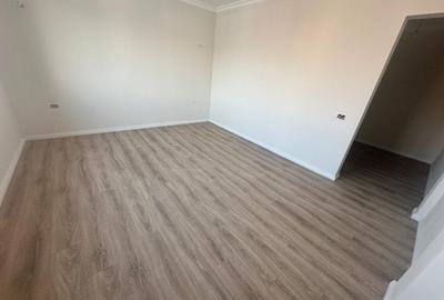 Casă individuală cu 5 camere cu Canalizare în Central - 12