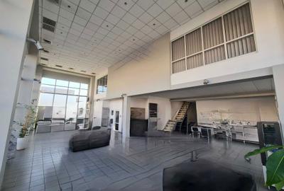 Spațiu comercial, de 265 mp, în Canta - 2