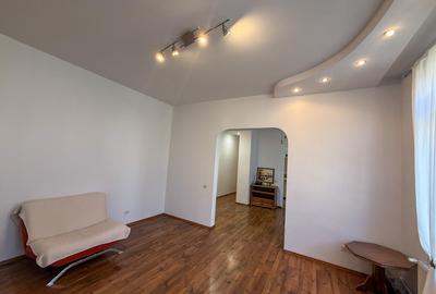 Apartament cu 3 camere semidecomandat, mobilat în Armeneasca - 2