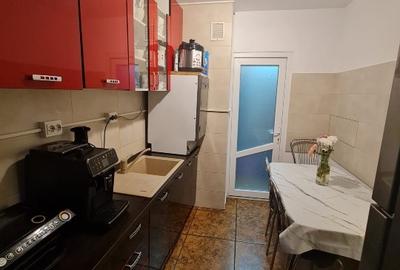 Vând Apartament 3 camere Râul Doamnei - 12